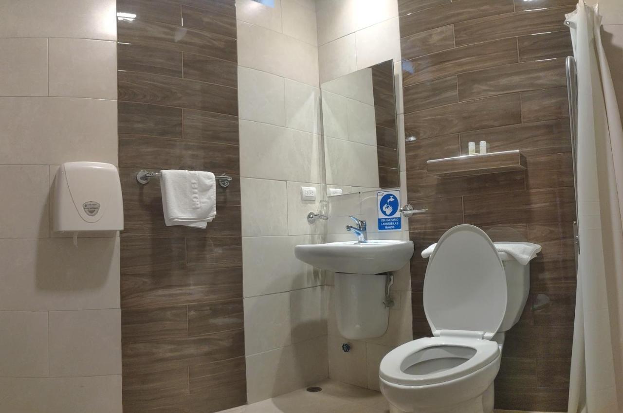 Hotel Cayapas Esmeraldas 外观 照片